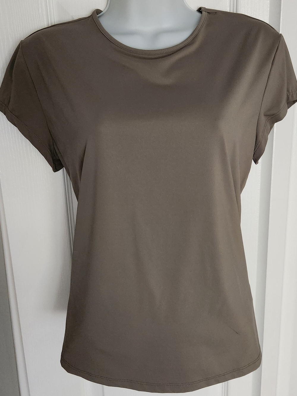 H&M Olive Short Sleeve Crewneck Tee